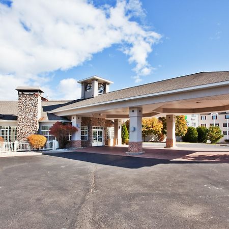 Holiday Inn Express St Ignace-Lake Central By Ihg Saint Ignace Dış mekan fotoğraf