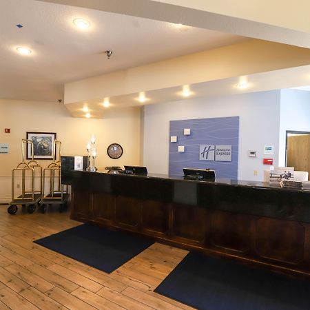 Holiday Inn Express St Ignace-Lake Central By Ihg Saint Ignace Dış mekan fotoğraf
