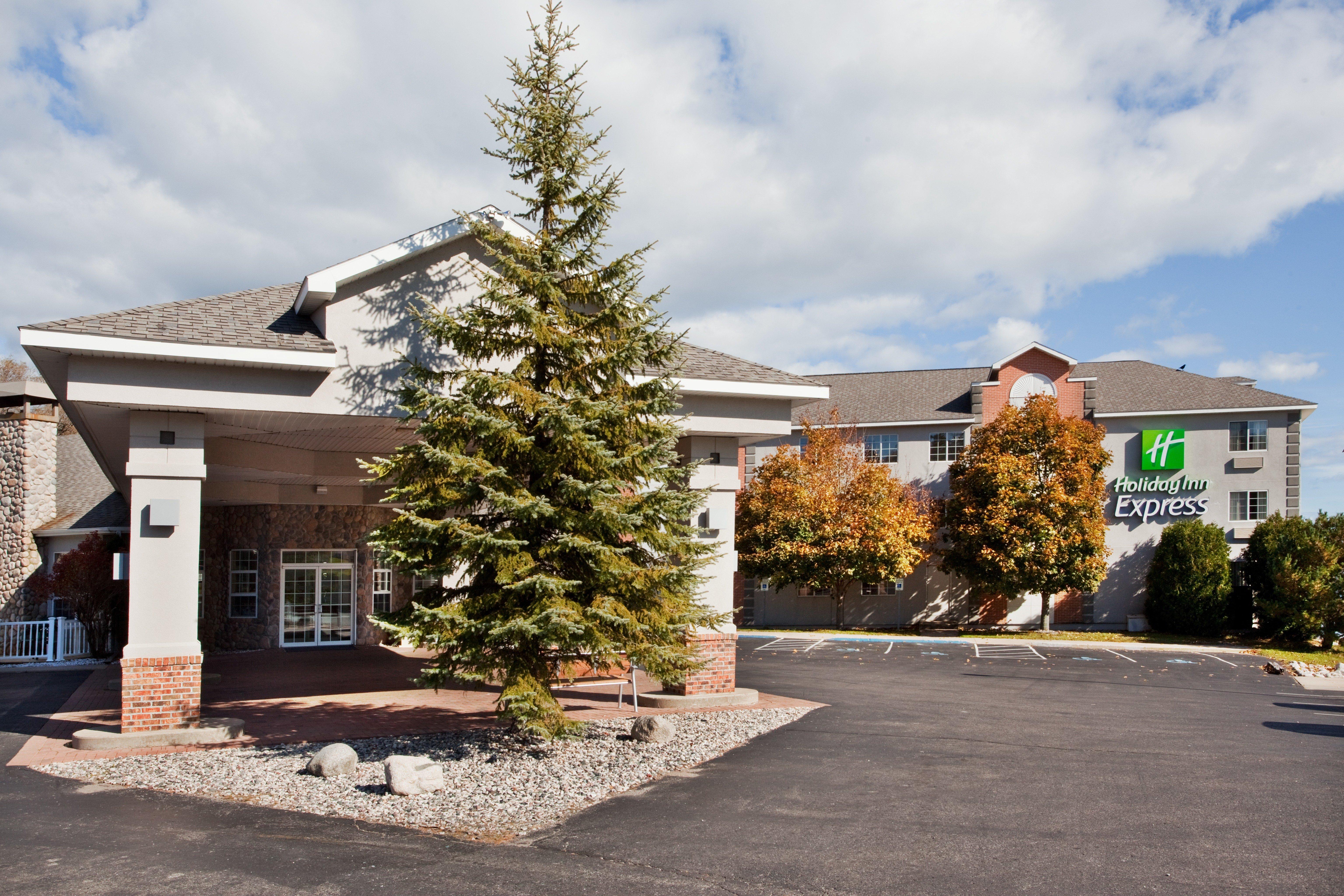 Holiday Inn Express St Ignace-Lake Central By Ihg Saint Ignace Dış mekan fotoğraf