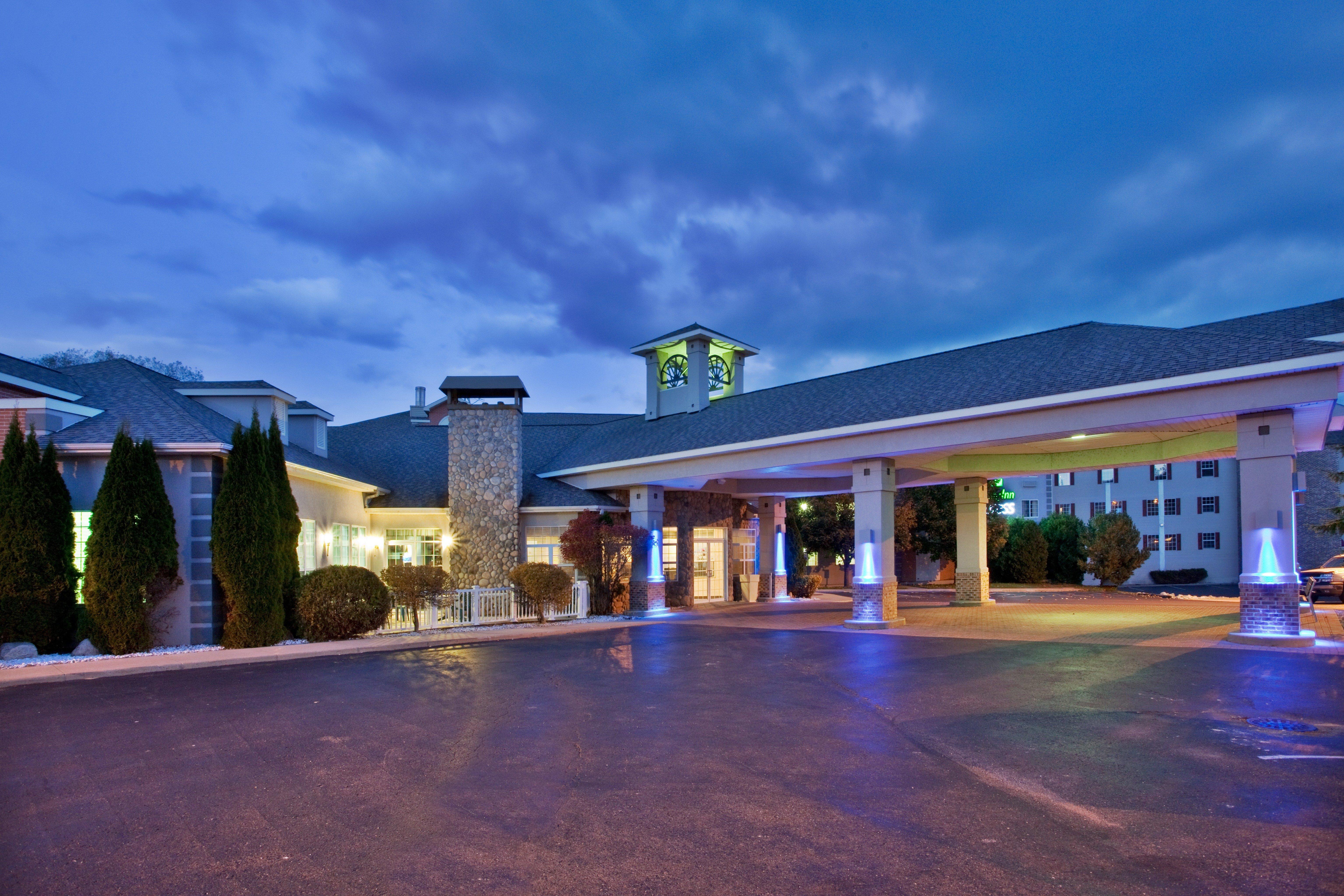 Holiday Inn Express St Ignace-Lake Central By Ihg Saint Ignace Dış mekan fotoğraf