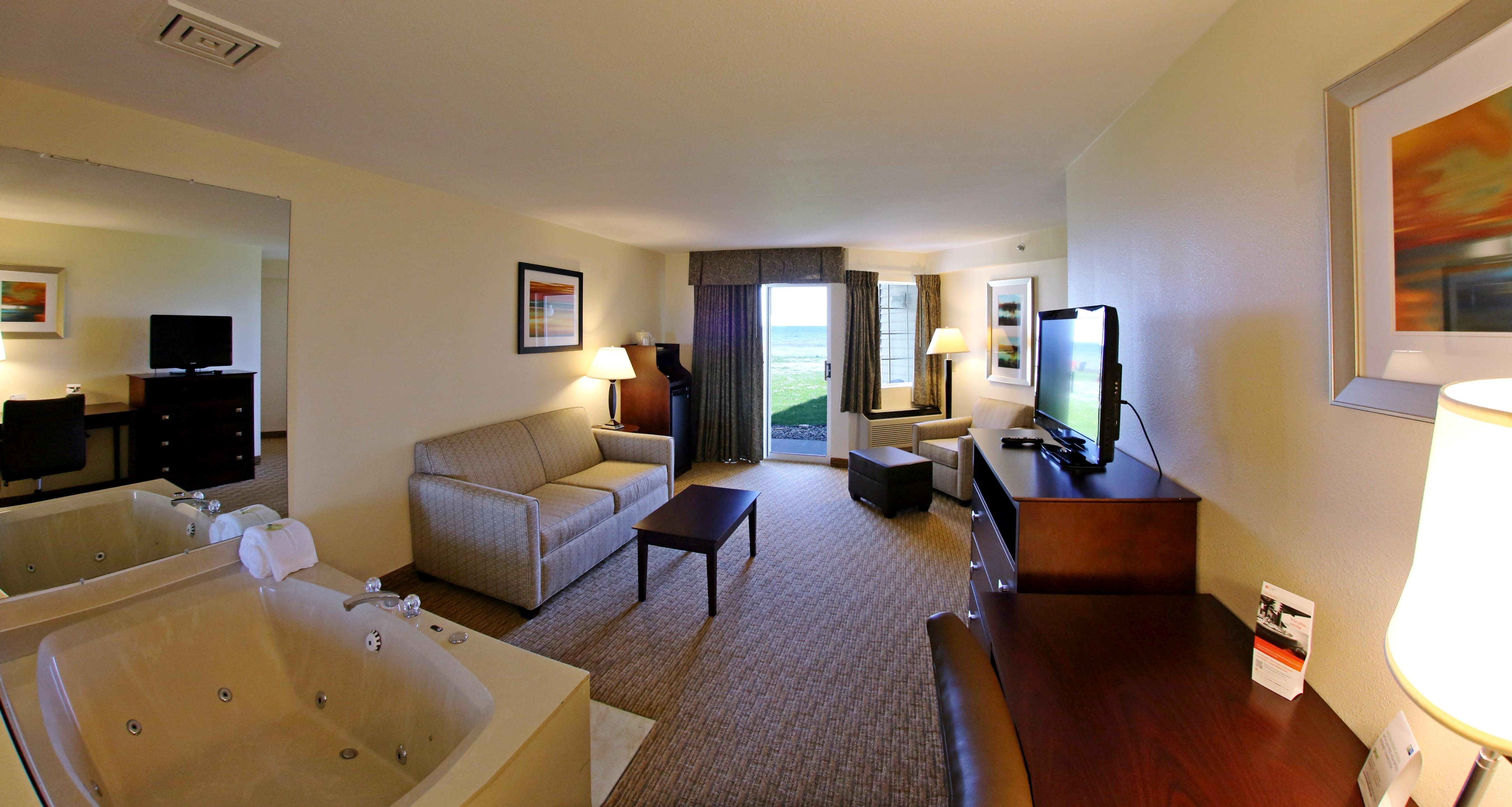 Holiday Inn Express St Ignace-Lake Central By Ihg Saint Ignace Dış mekan fotoğraf
