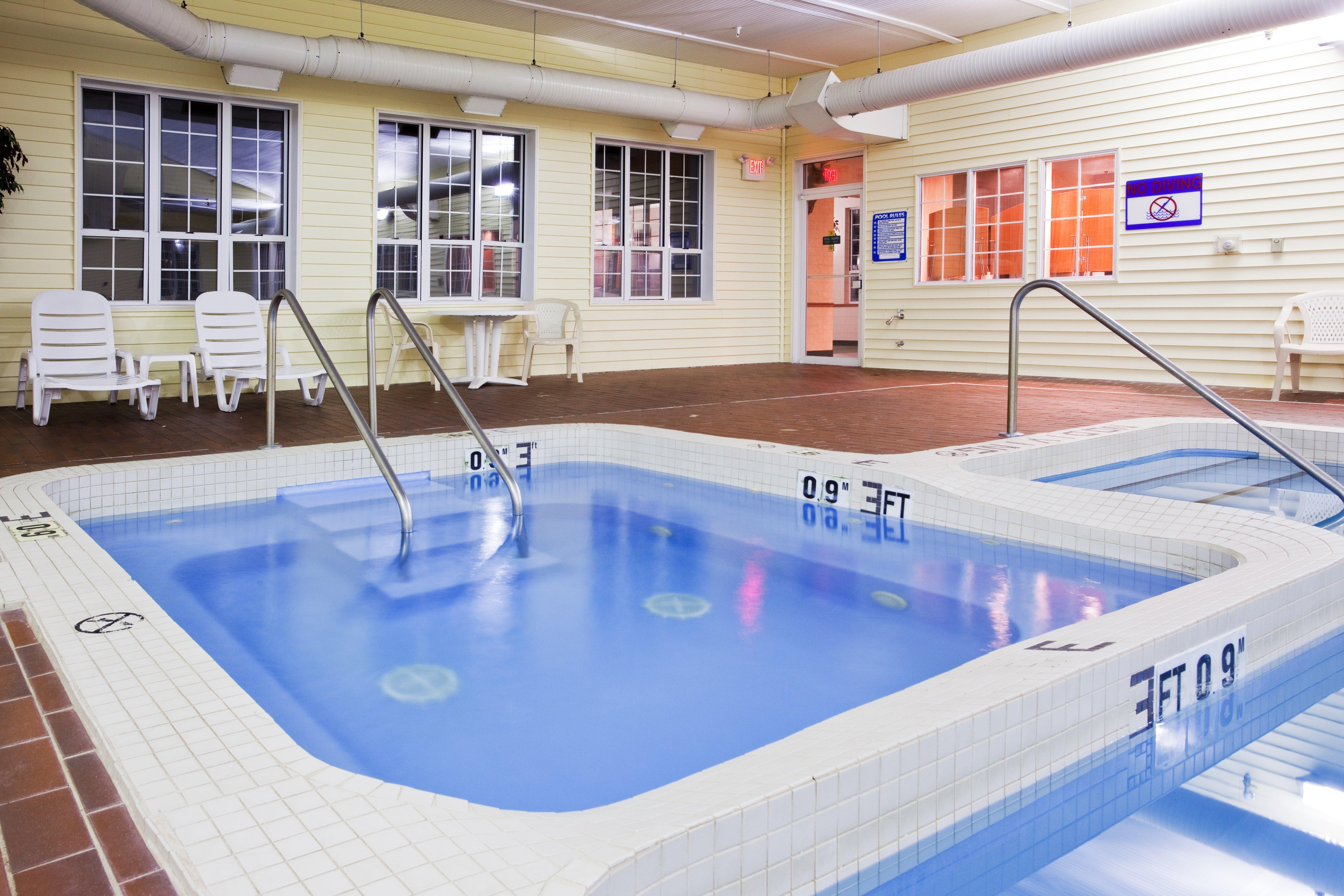 Holiday Inn Express St Ignace-Lake Central By Ihg Saint Ignace Dış mekan fotoğraf