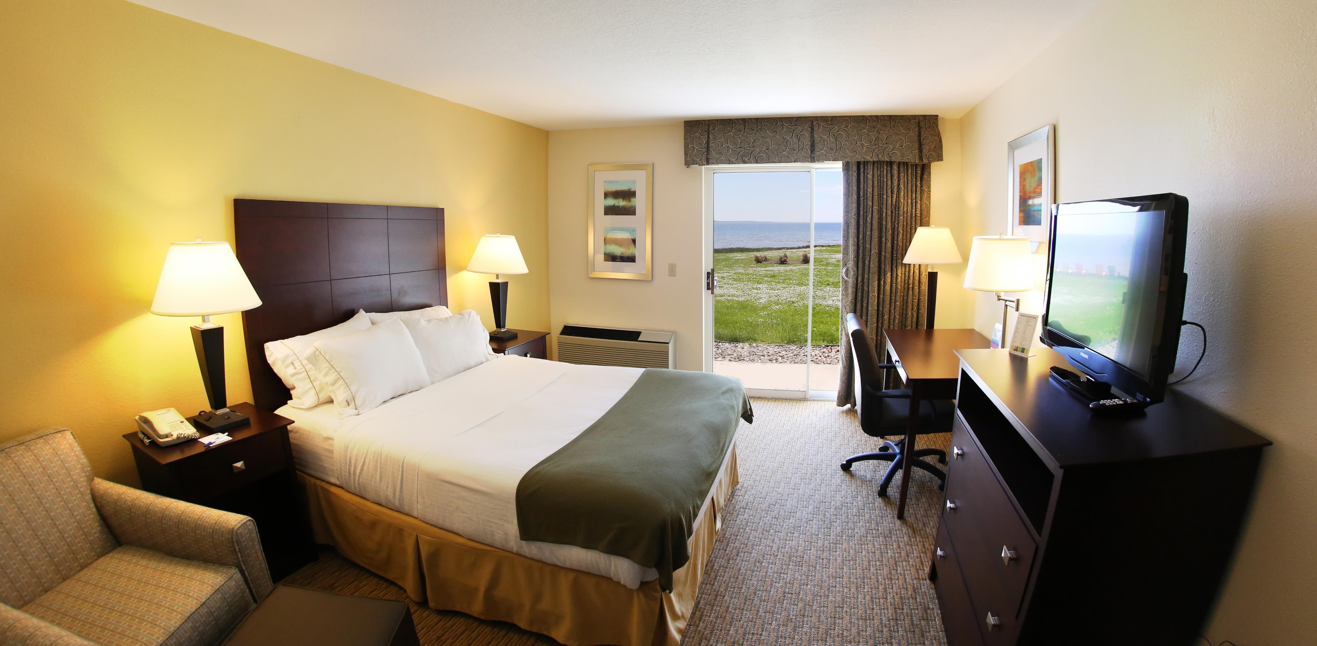 Holiday Inn Express St Ignace-Lake Central By Ihg Saint Ignace Dış mekan fotoğraf