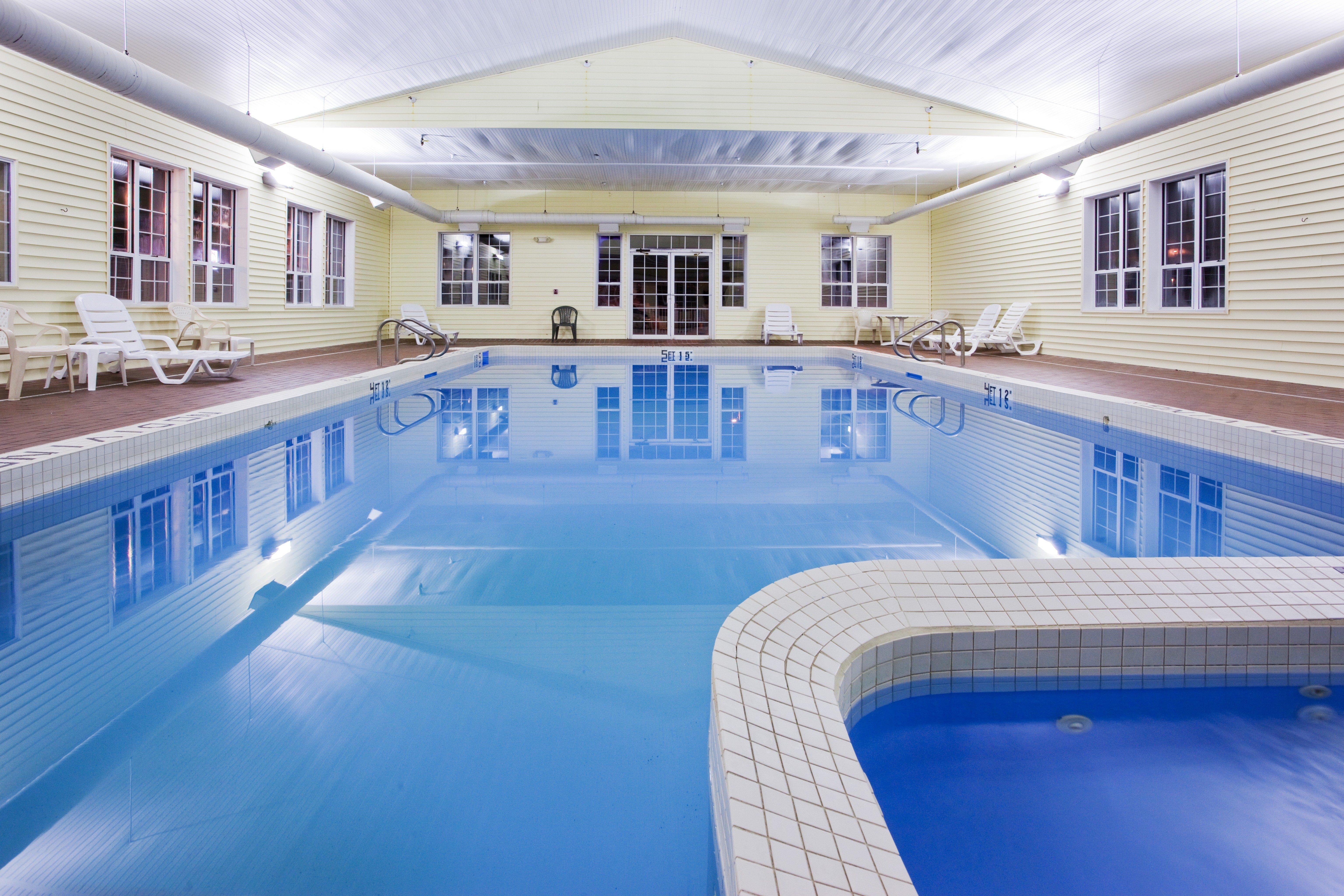 Holiday Inn Express St Ignace-Lake Central By Ihg Saint Ignace Dış mekan fotoğraf