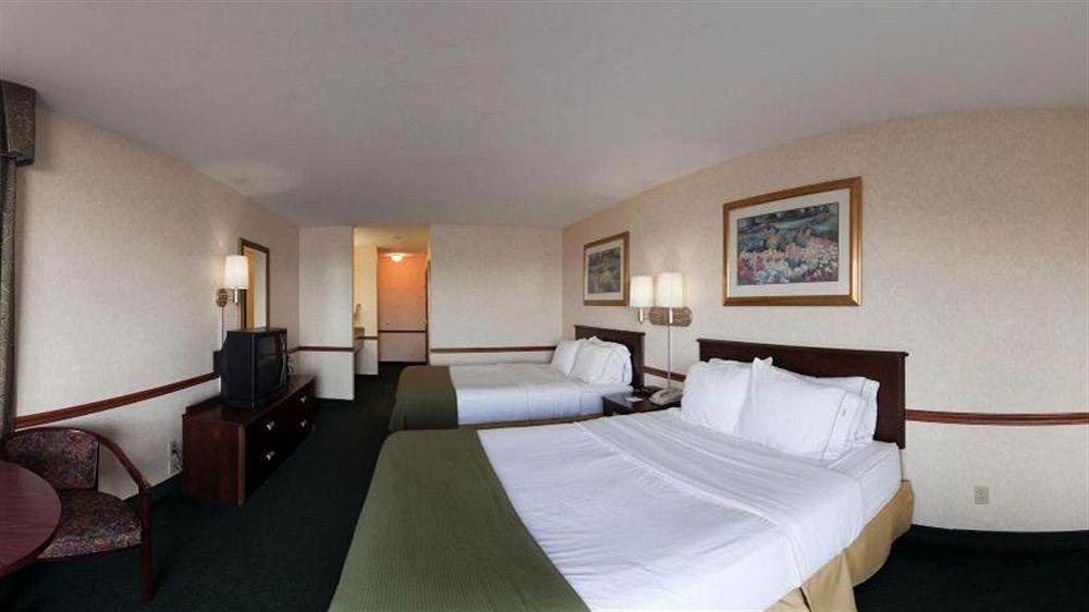 Holiday Inn Express St Ignace-Lake Central By Ihg Saint Ignace Dış mekan fotoğraf